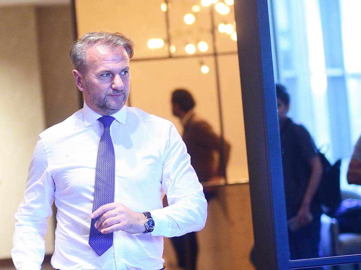 Ostoja Mijailović na sastanku u Partizanu