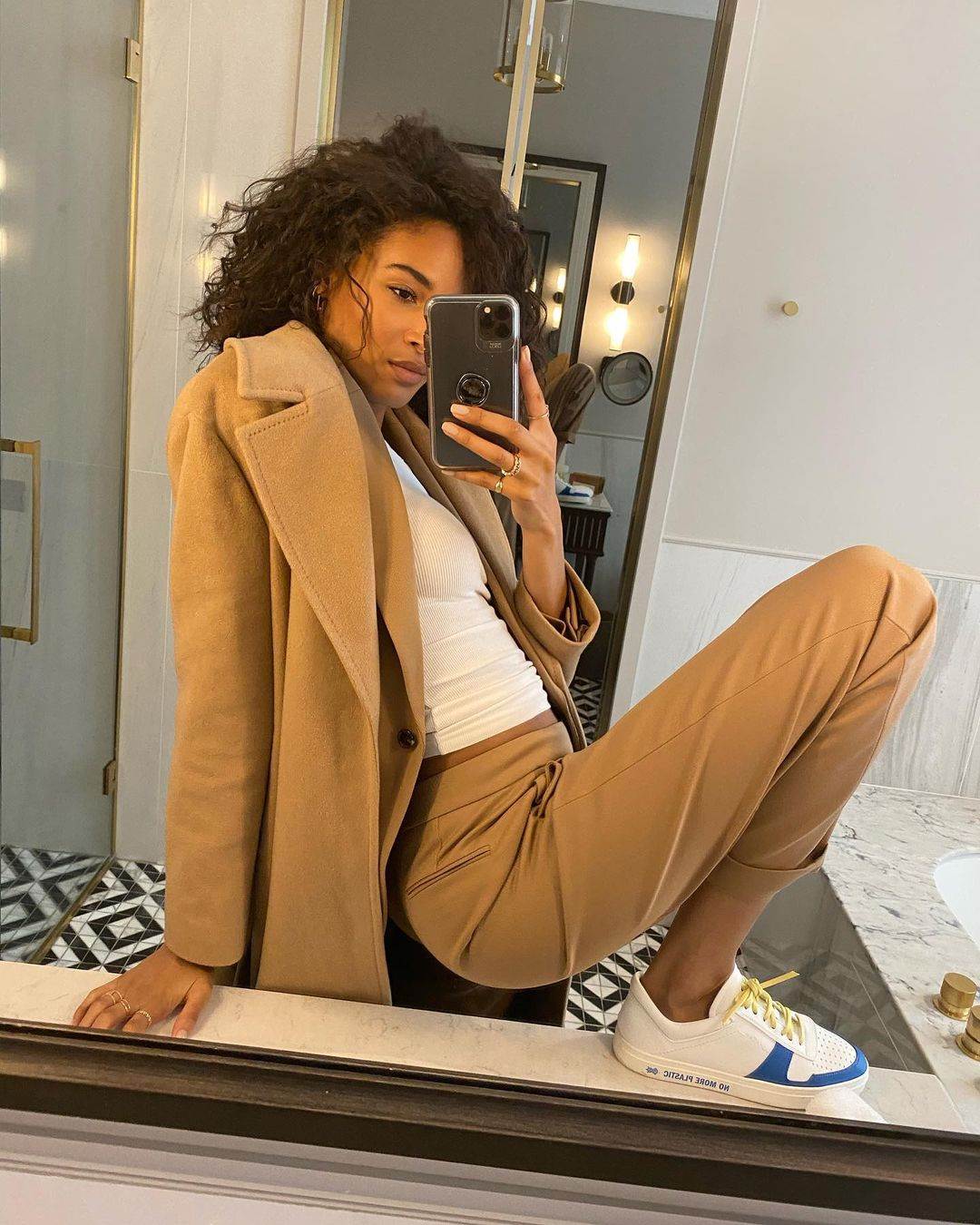 Serž Ibaka došao u Evroligu zbog manekenke Sindi Bruna fotografije