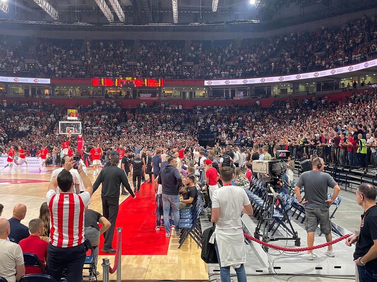 novak đoković u areni 5.jpeg