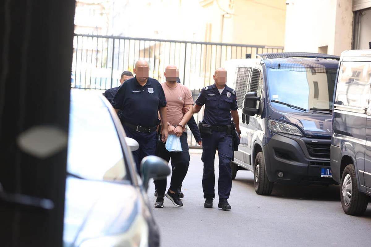 Siledžija koji je hteo da baci ženu sa terase 4.jpg