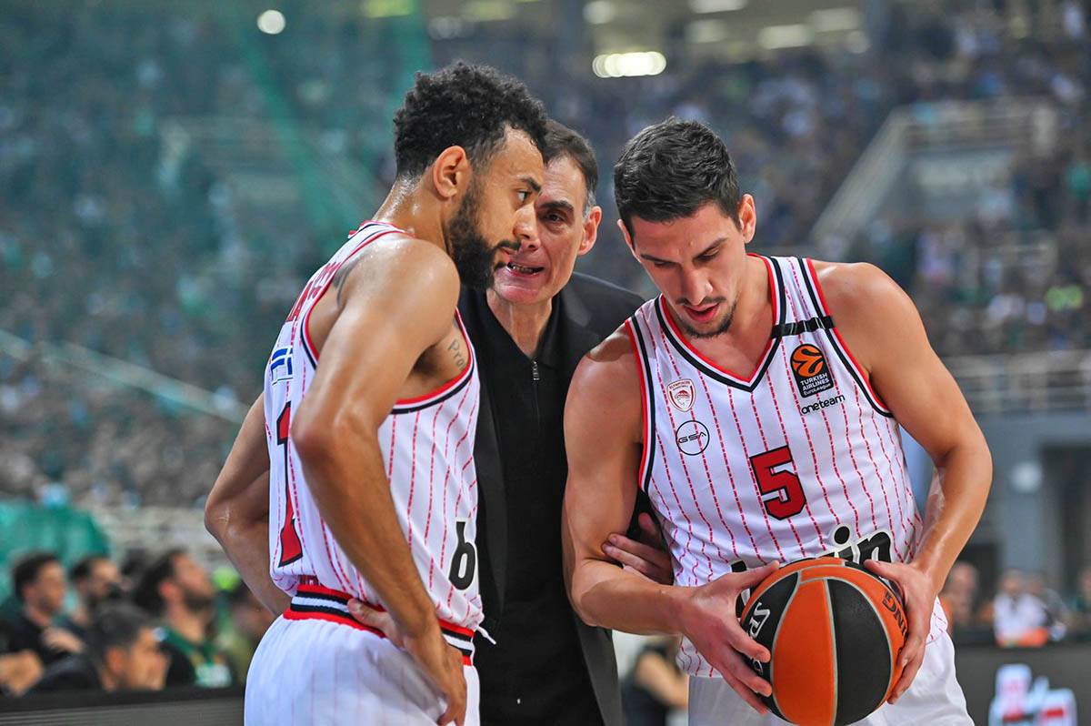 PAO Olimpijakos (3).jpg