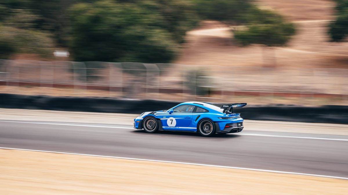 Vožnja po legendarnoj stazi Laguna Seca u Kaliforniji