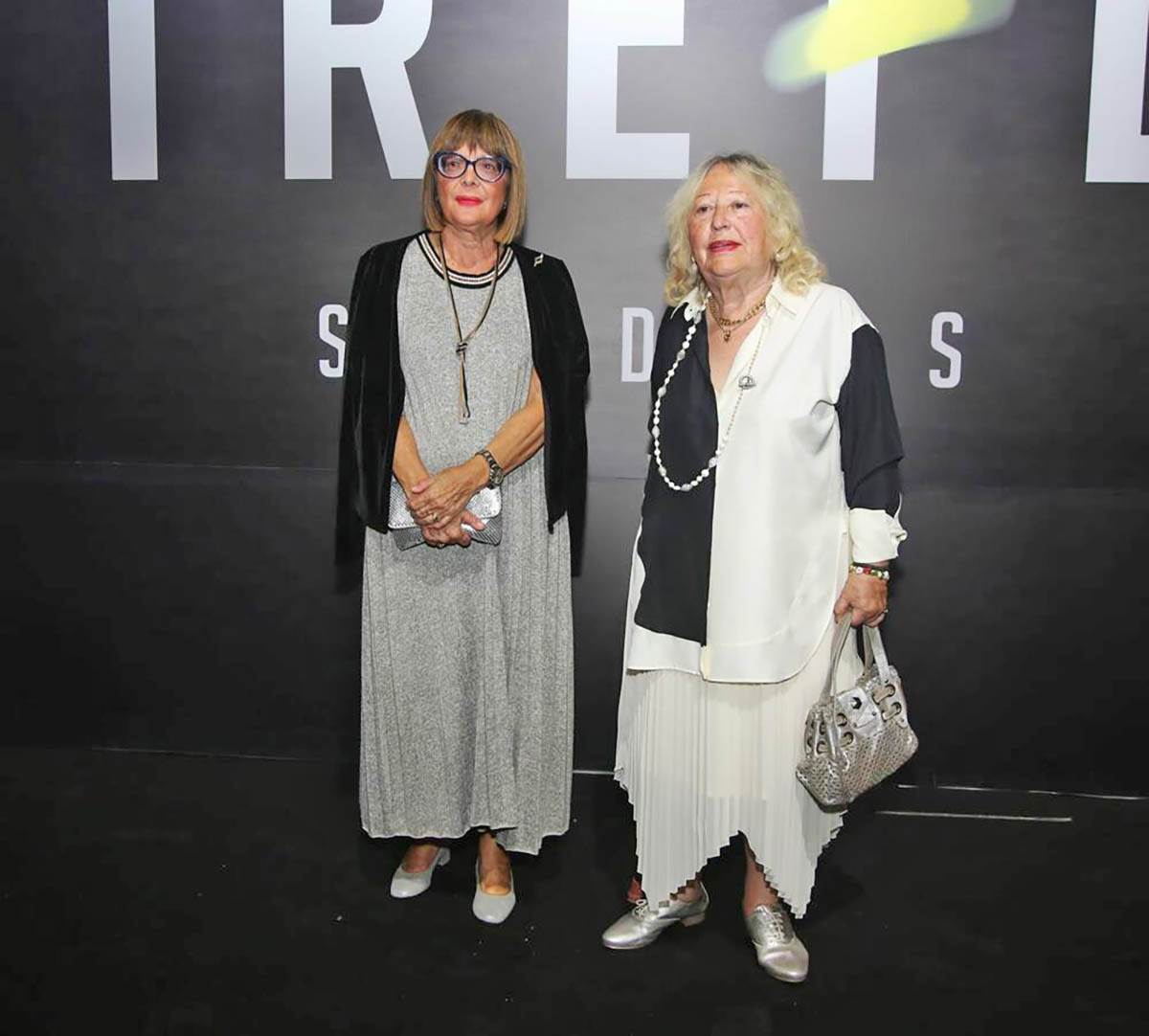 SPEKTAKL POVODOM OTVARANJA FIREFLY STUDIOS (8).jpg