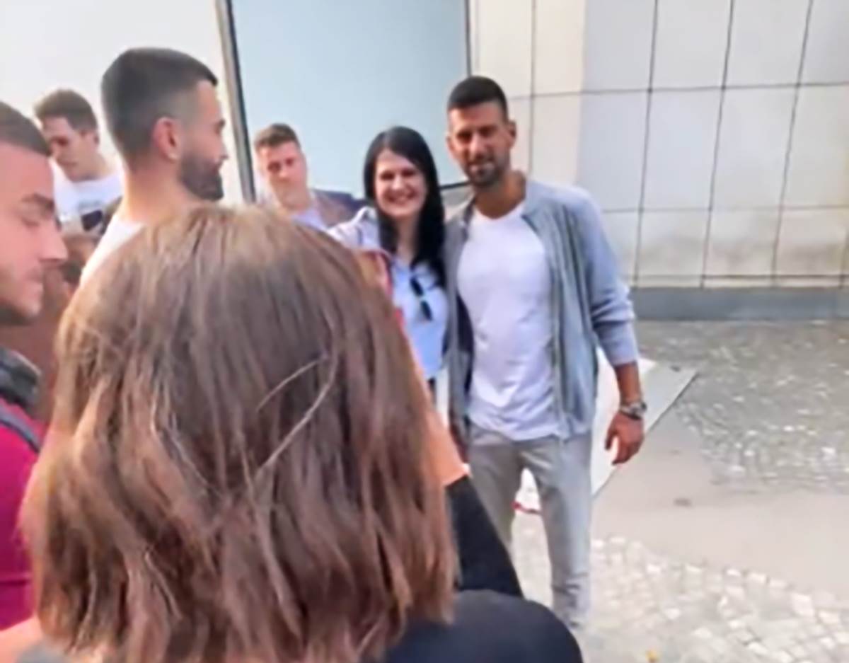 Novak Djokovic fanovi (1).png