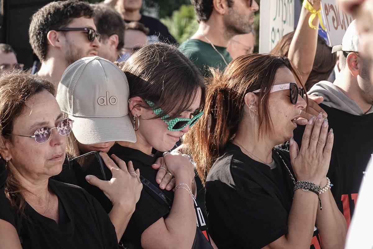 Izraelske porodice talaca vode Kabalat Šabat (7).jpg