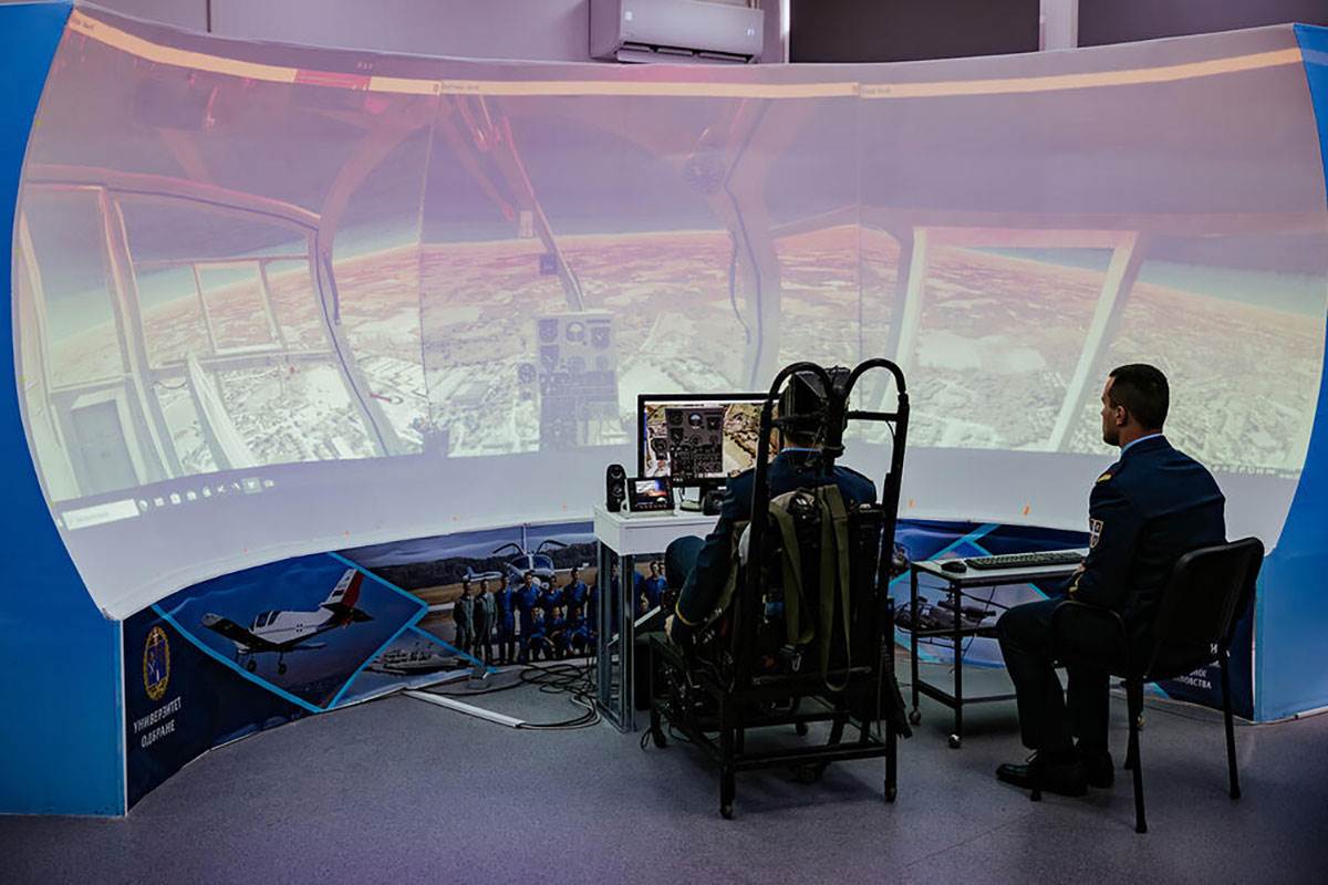 PILOTIRALI SMO VOJNIM AVIONOM!  (3).jpg