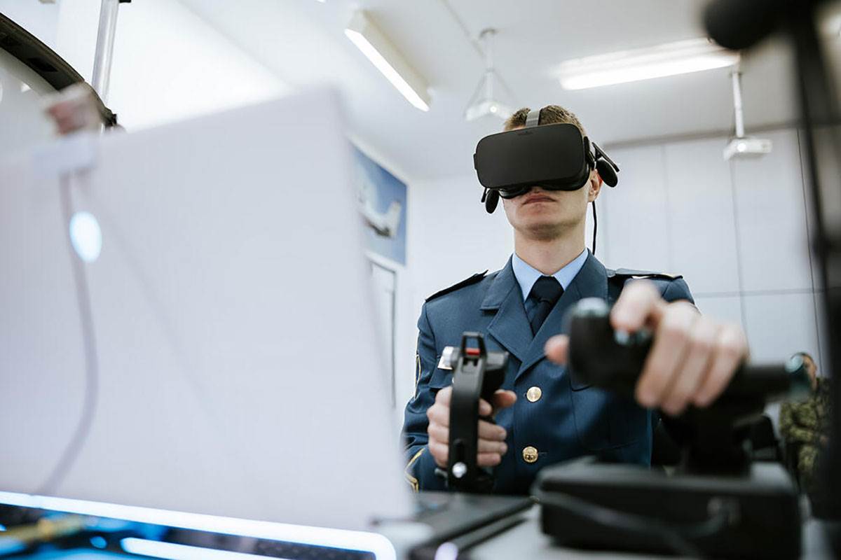 PILOTIRALI SMO VOJNIM AVIONOM!  (6).jpg