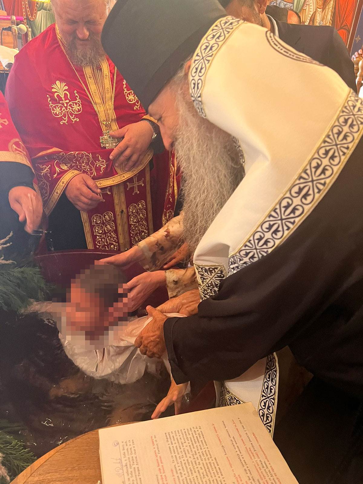 Krštenje Stefana i Tare Đković (2).jpg