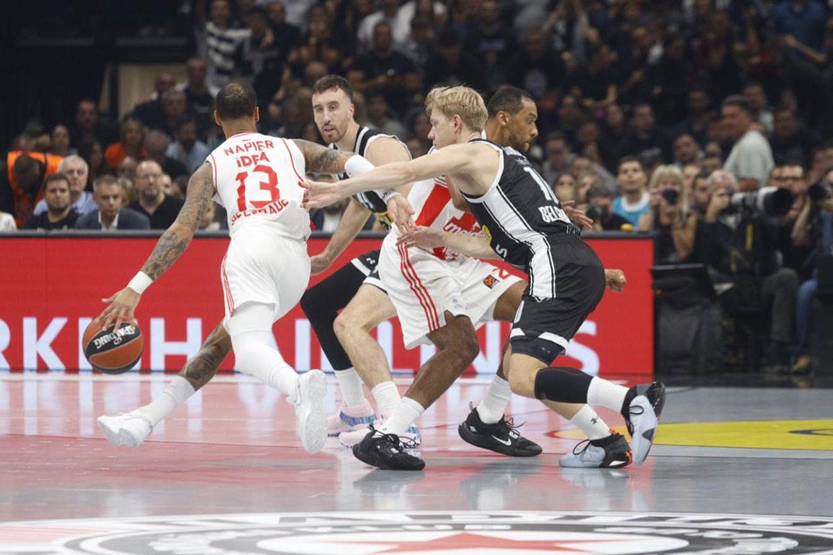 Crvena zvezda Partizan (3).jpg