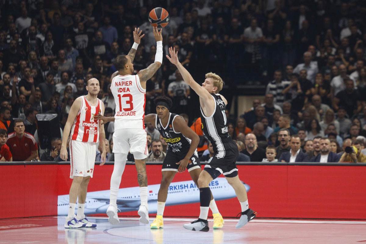 Crvena zvezda Partizan (4).jpg