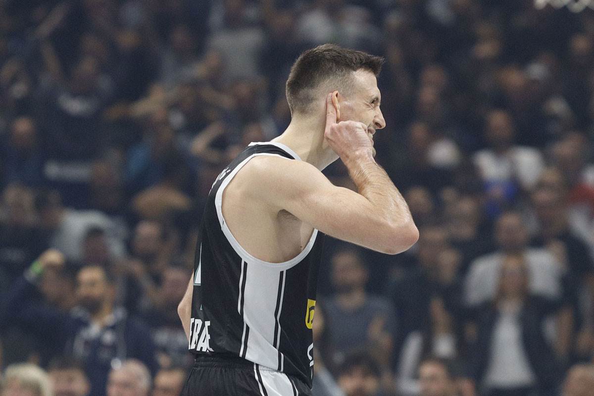 derbi kk partizan - kk crvena zvezda (12).jpg