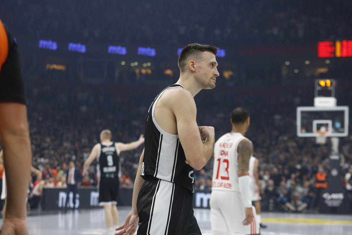 derbi kk partizan - kk crvena zvezda (11).jpg