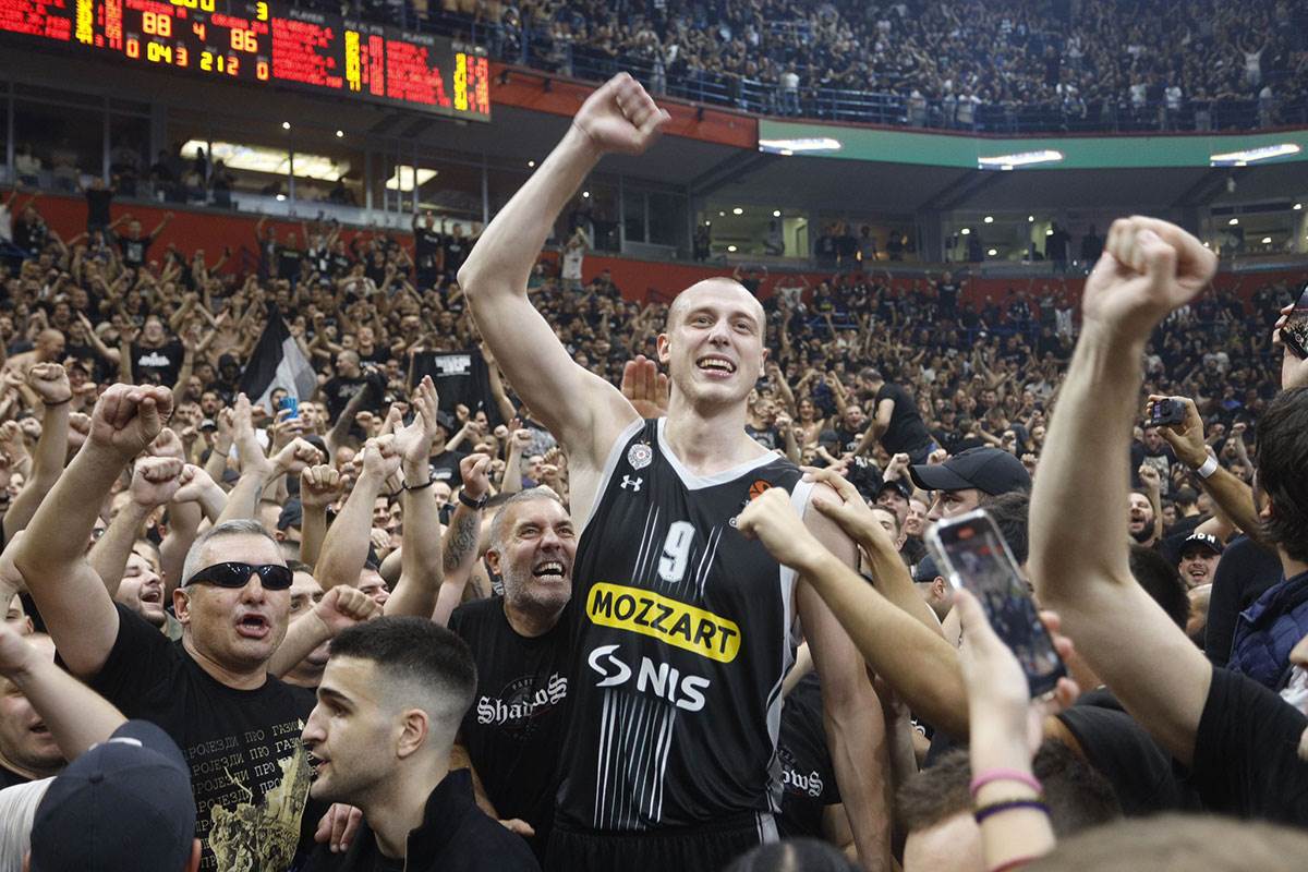 derbi kk partizan - kk crvena zvezda (4).jpg