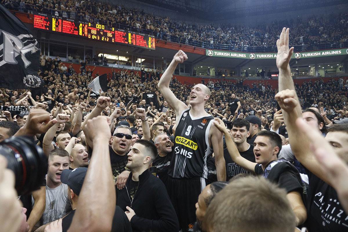 derbi kk partizan - kk crvena zvezda (3).jpg