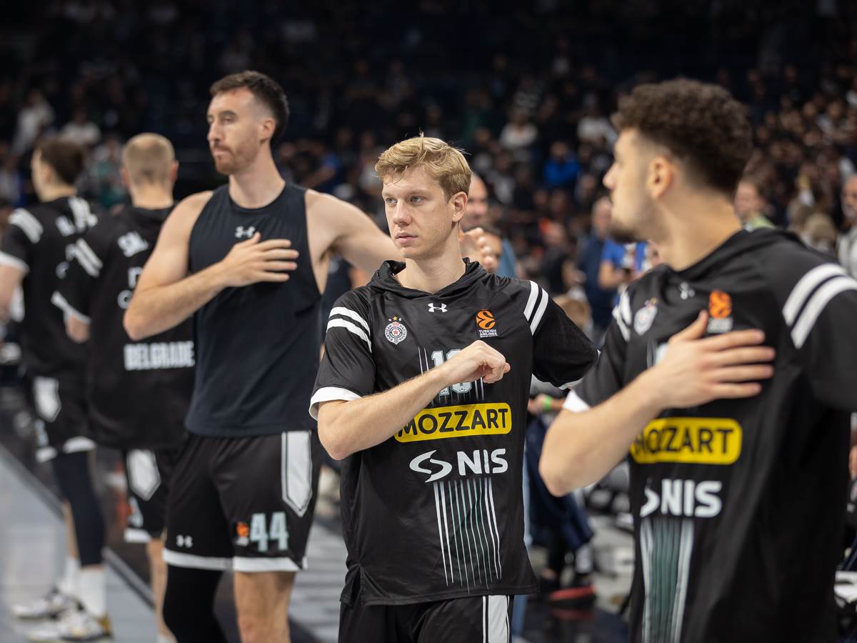 Partizan Zvezda Derbi Kosarka (5 of 36).jpg