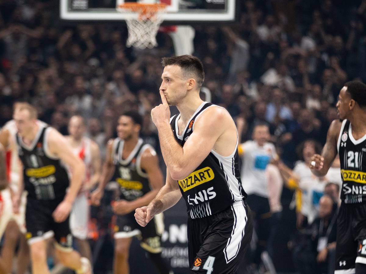 Partizan Zvezda Derbi Kosarka (29 of 36).jpg