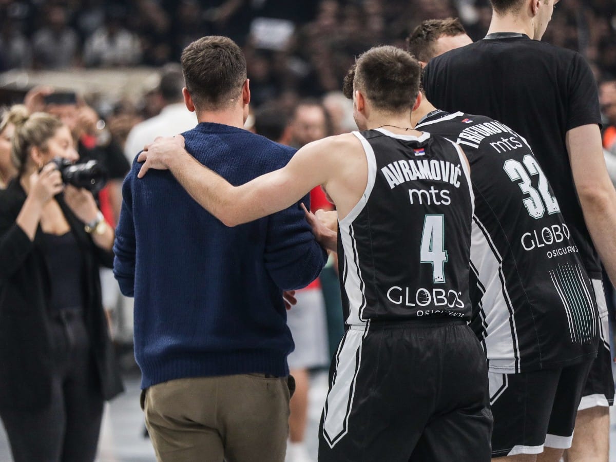 Partizan slavlje (4).jpg