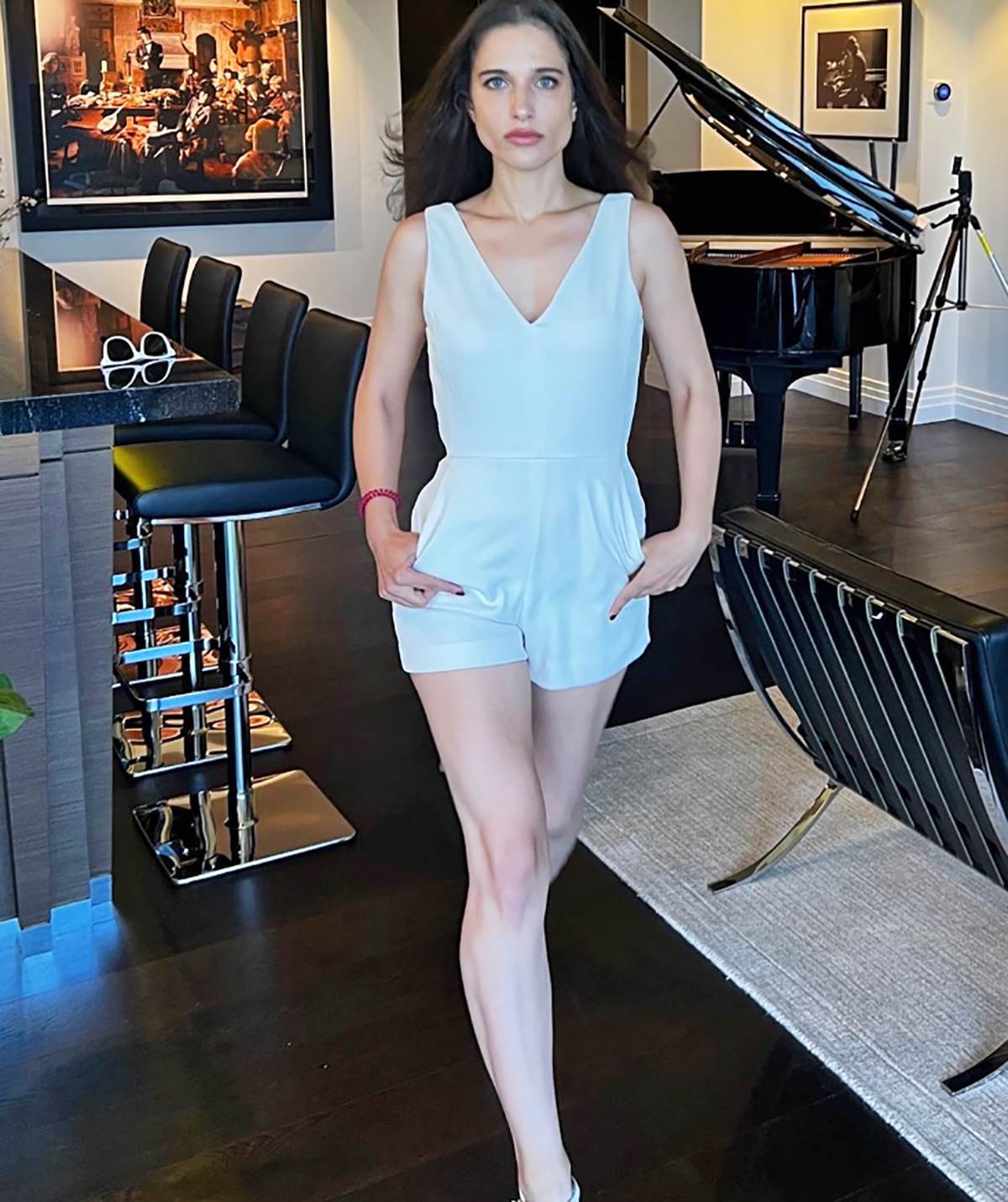 Verenica Metju Peri (4).png