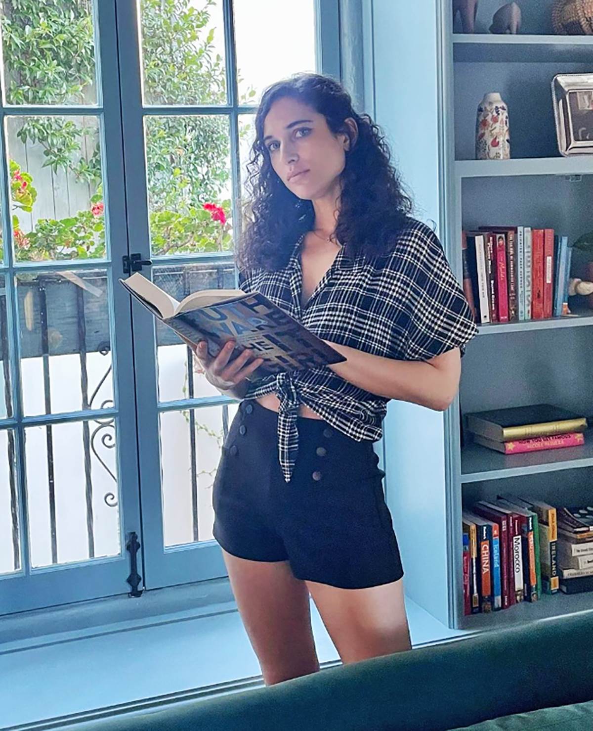 Verenica Metju Peri (6).png