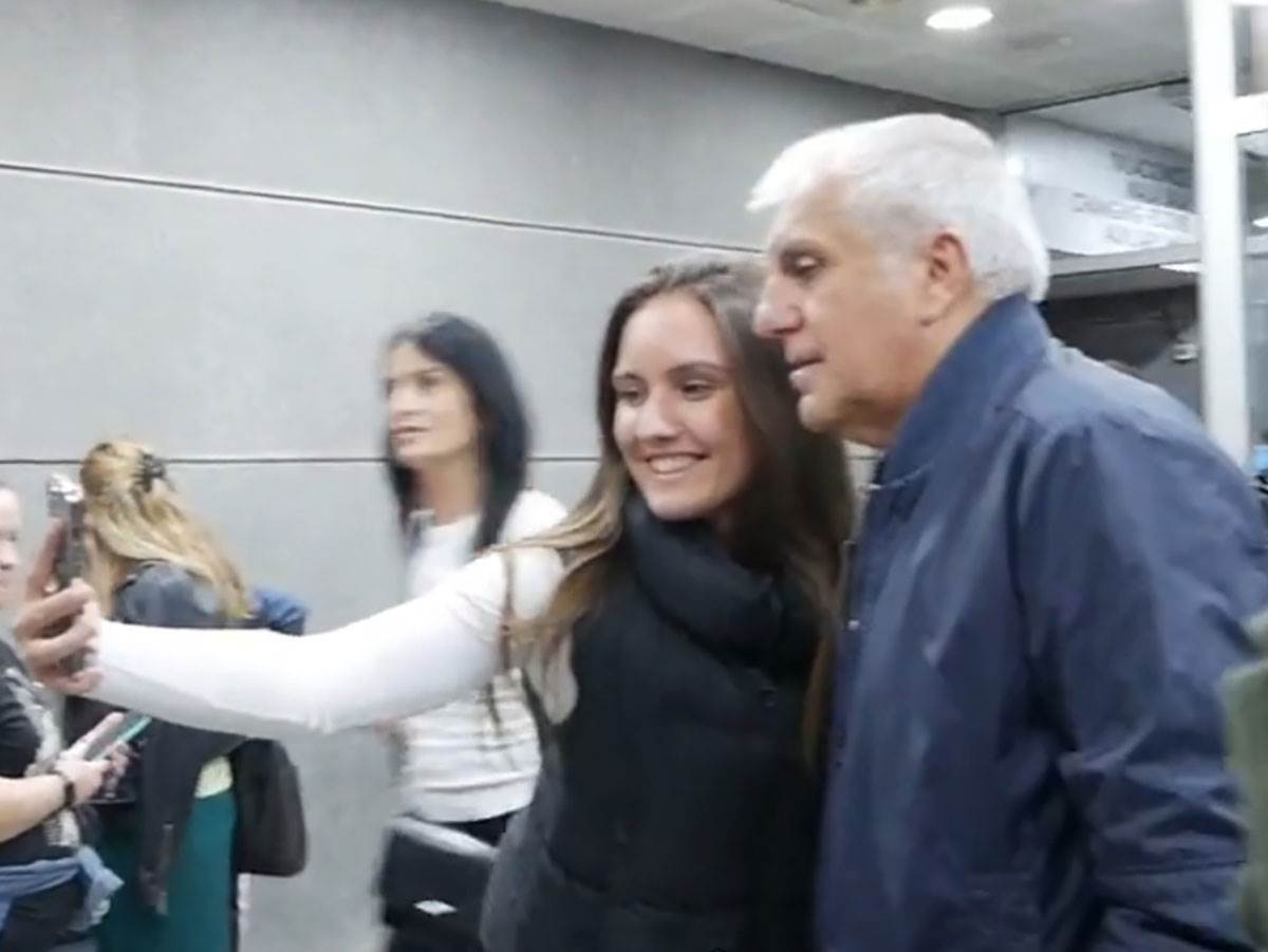 Željko Obradović vozi auto (1).jpg