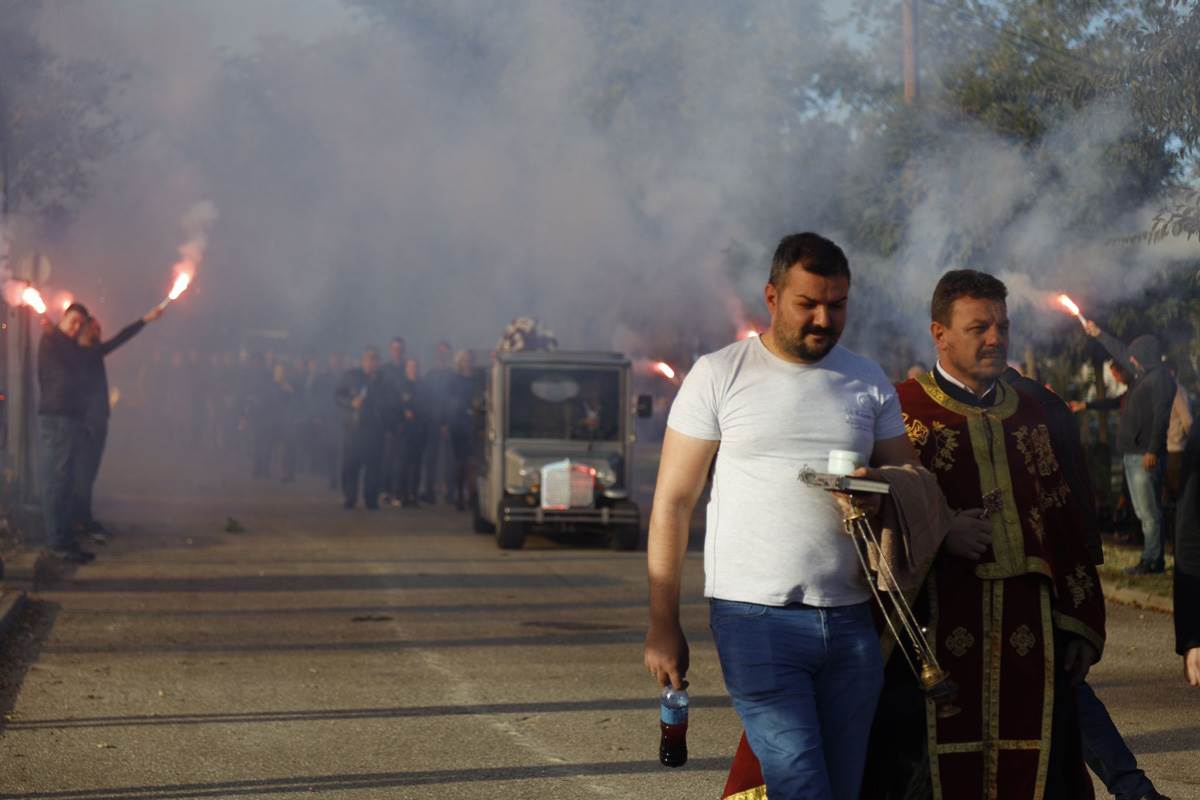 Aleksandar Kodić ispraćen bakljama  (3).jpg