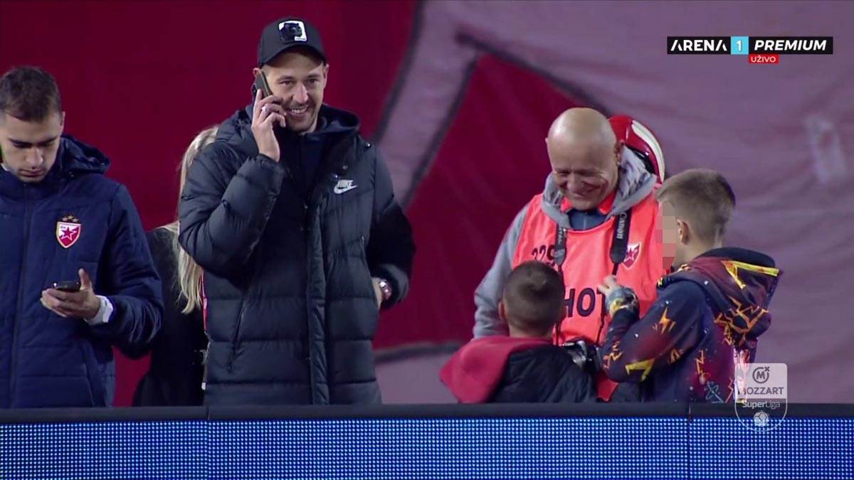 Milan Borjan došao da bodri fudbalere Crvene zvezde