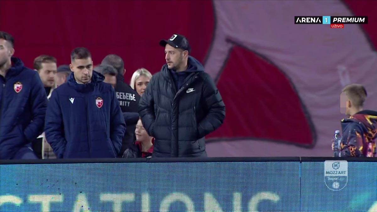 Milan Borjan došao da bodri fudbalere Crvene zvezde