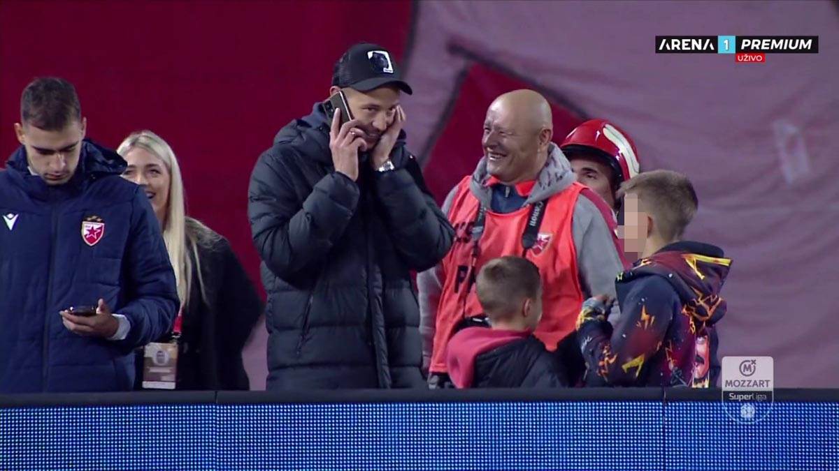 Milan Borjan došao da bodri fudbalere Crvene zvezde