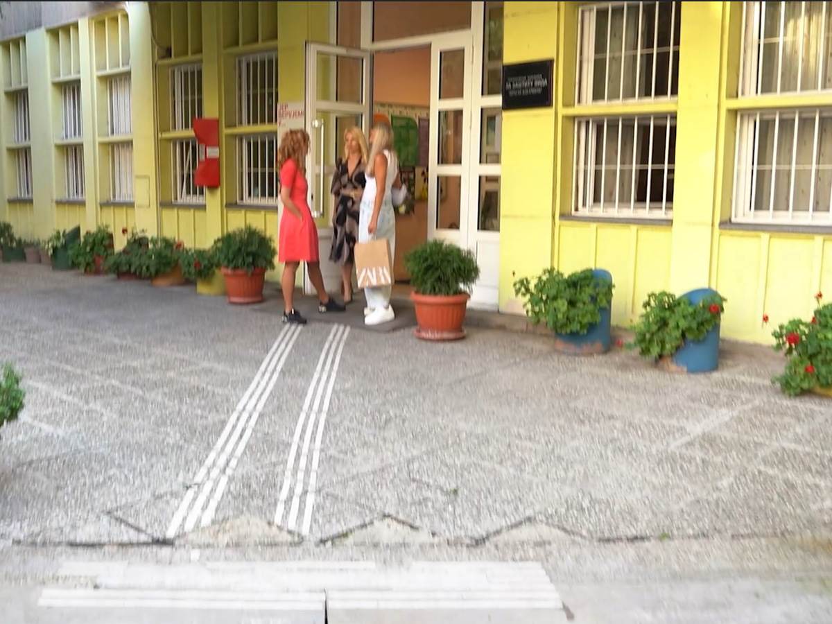 OSTAVILA ŽIVOT U BEČU DA BI RADILA POLJOPRIVREDU U TURSKOM SELU (16).jpg