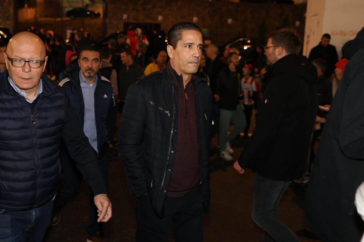 Mirko Kodić na fudbalskoj utakmici nakon smrti sina