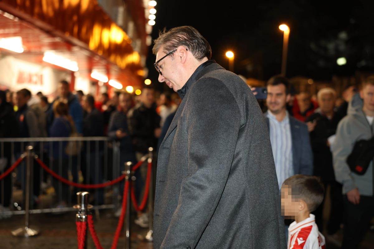 Vučić Marakana.png