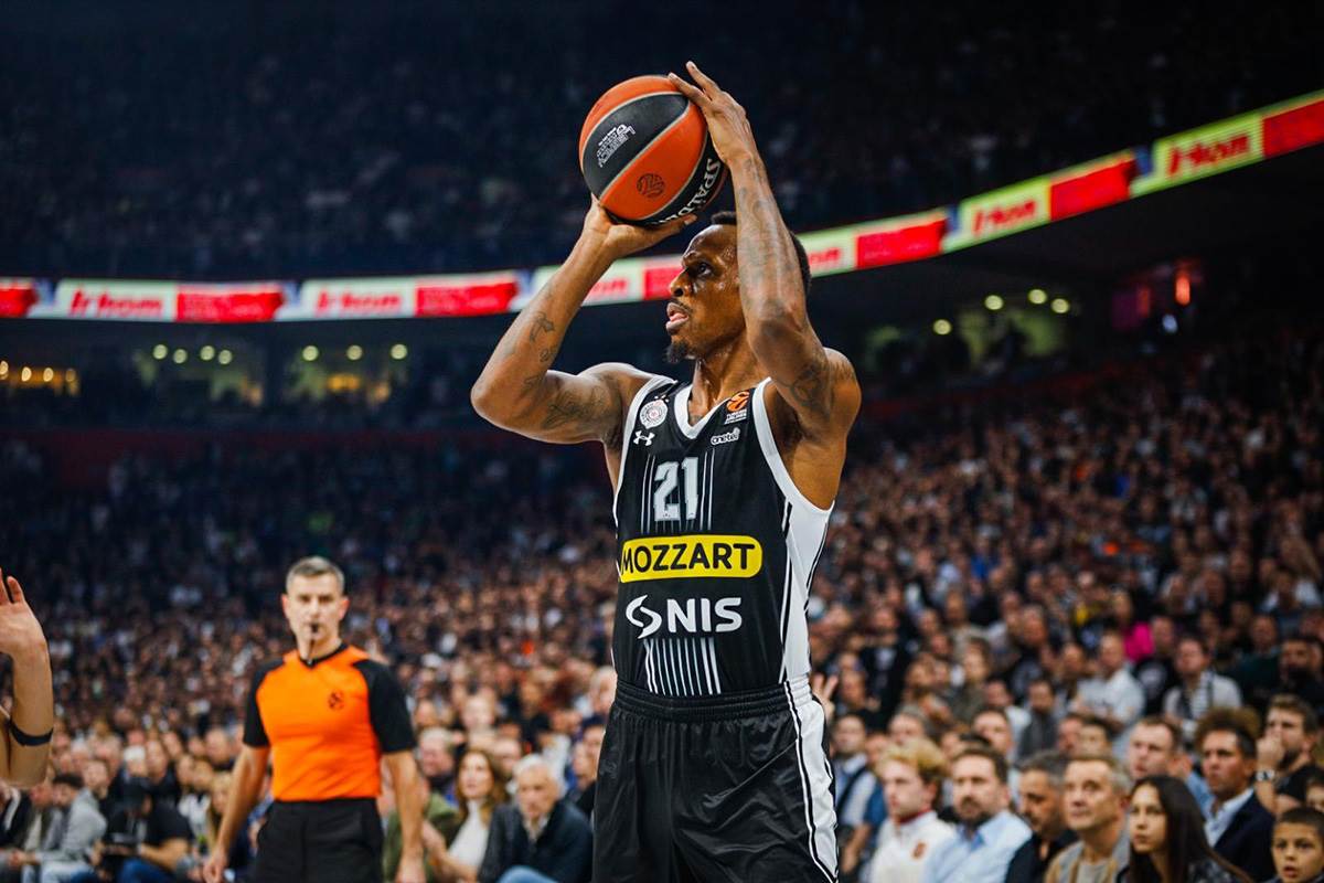 PARTIZAN - FENERBAHČE (17) copy.jpg