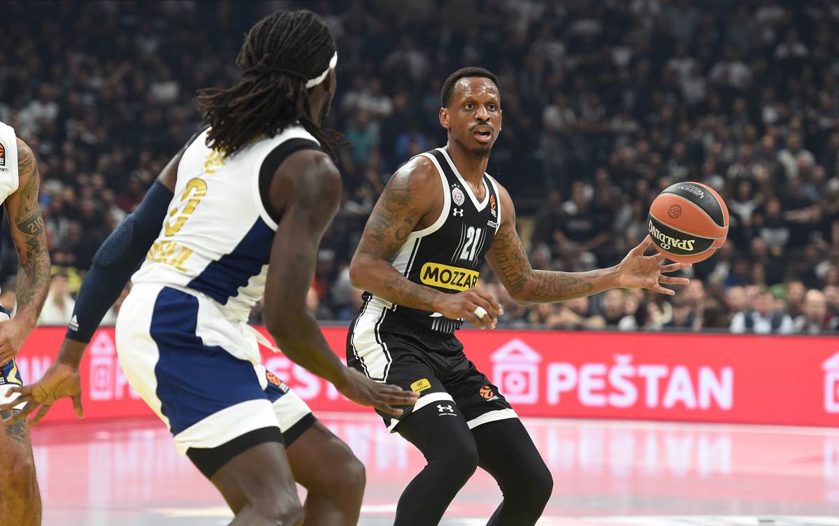 PARTIZAN - FENERBAHČE (1).jpg