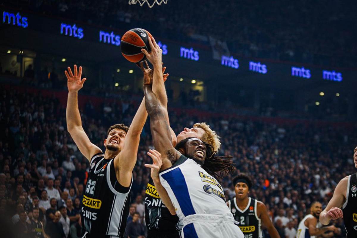 PARTIZAN - FENERBAHČE (16) copy.jpg