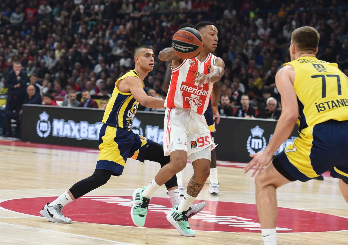 CRVENA ZVEZDA - FENERBAHČE (7).jpg