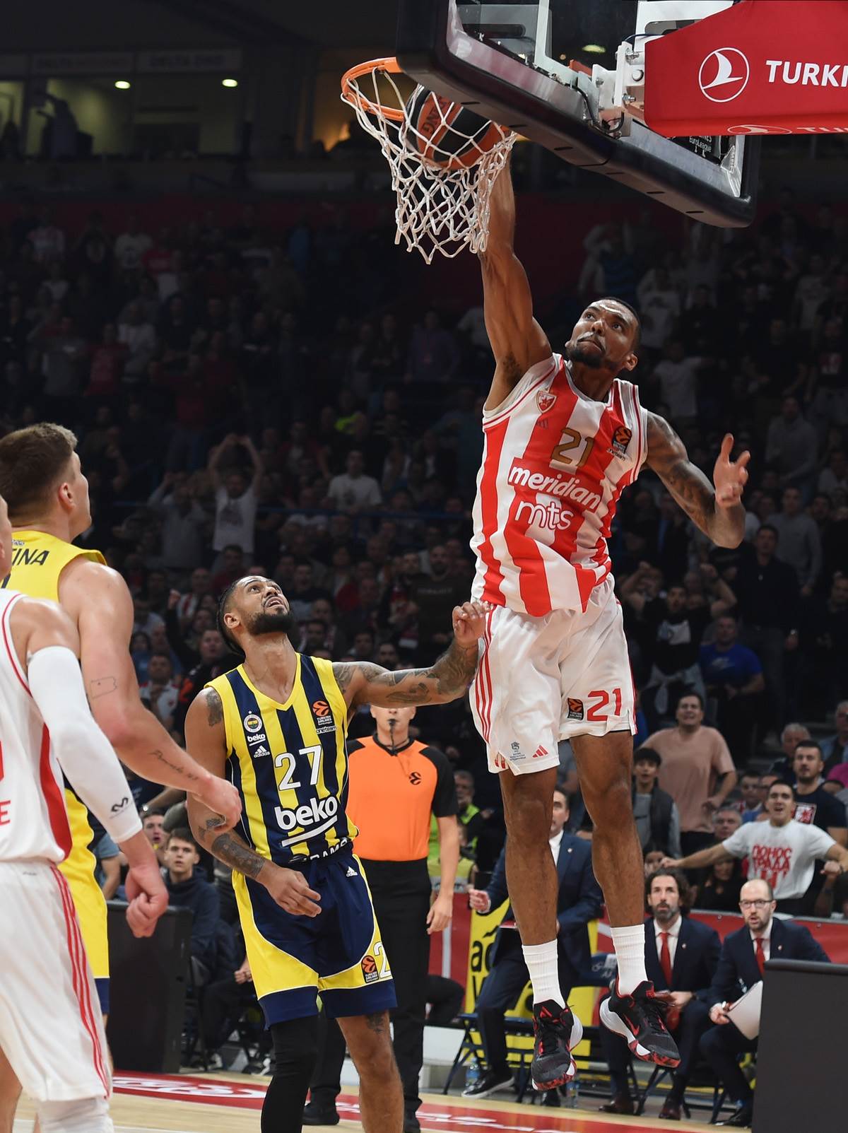 CRVENA ZVEZDA - FENERBAHČE (2).jpg