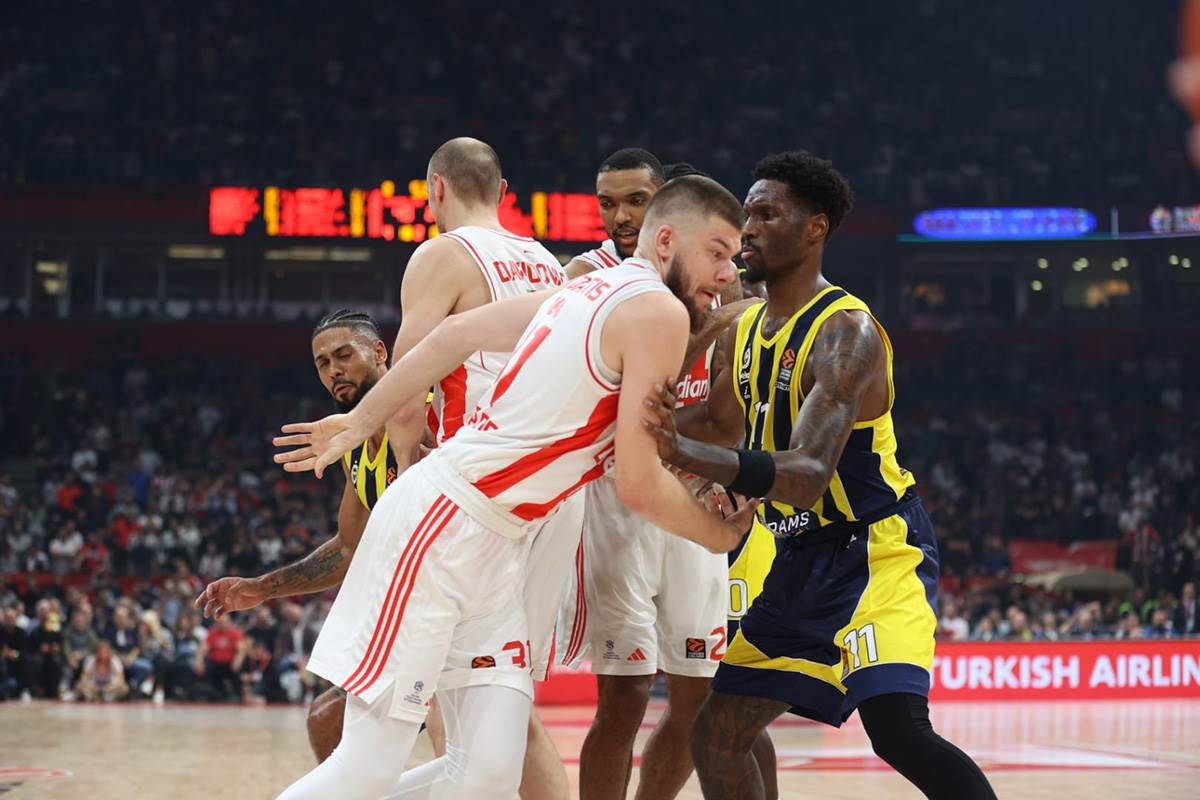 CRVENA ZVEZDA - FENERBAHČE (9).jpg