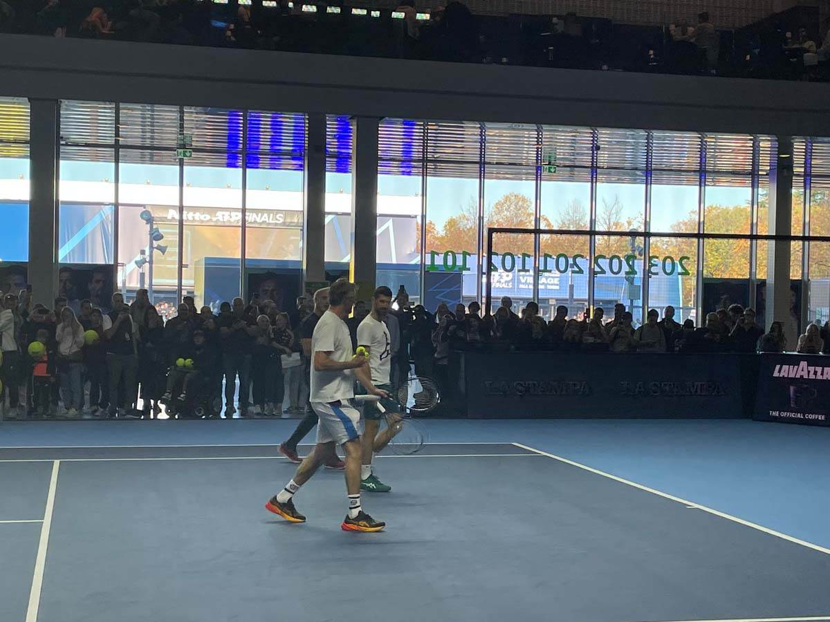 Novak Đoković protiv Karlosa Alkaraza u polufinalu Torina