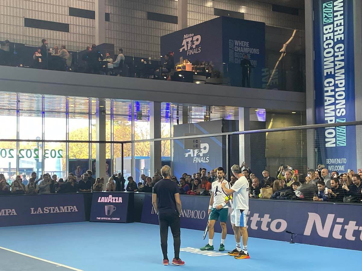 Novak Đoković protiv Janika Sinera i dvojice svojih bivših trenera