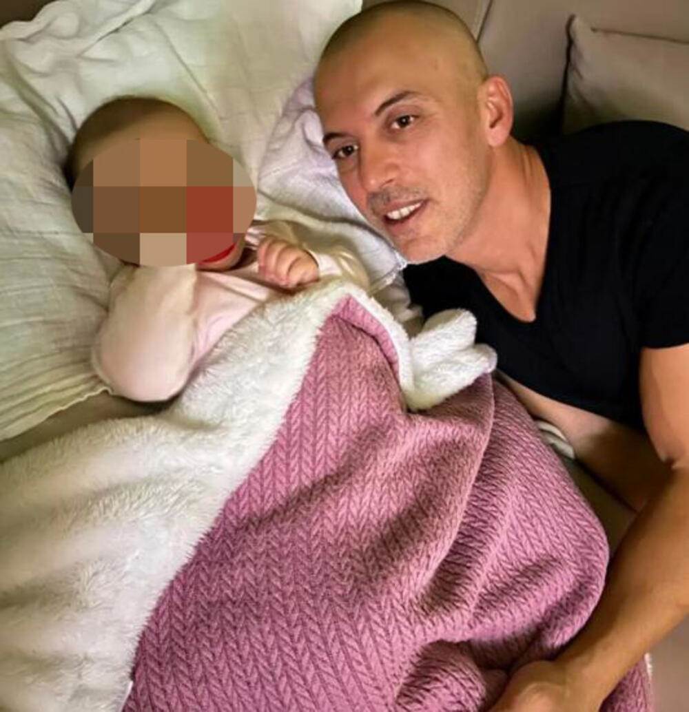 Milan Topalović slike sa unukom