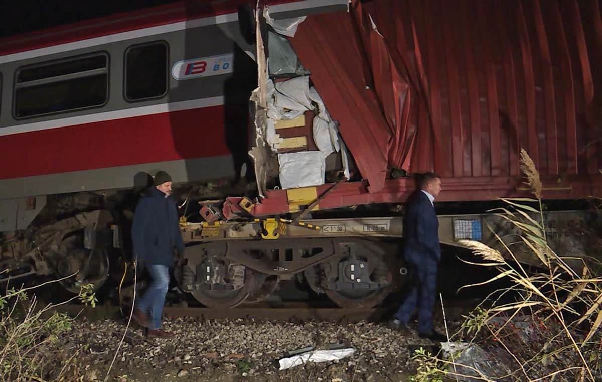 Sudar putničkog i teretnog voza kod Odžaka (1).jpg