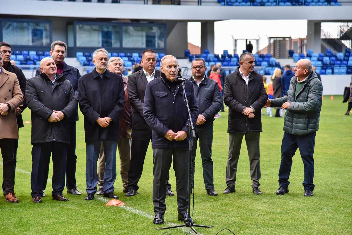 Otvaranje stadiona Loznica (12).JPG