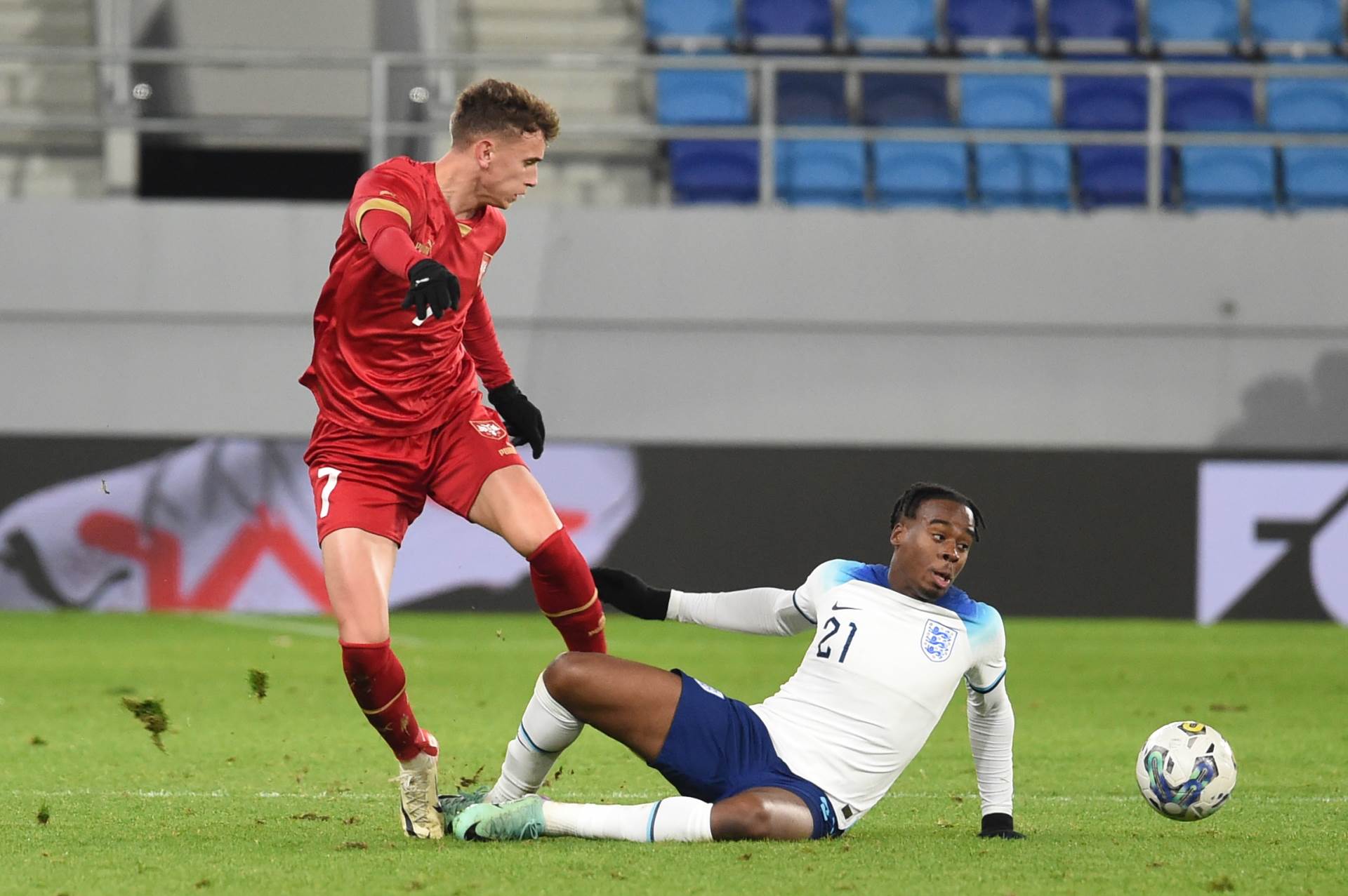 SERBIA_vs_ENGLAND_U21_42.jpg