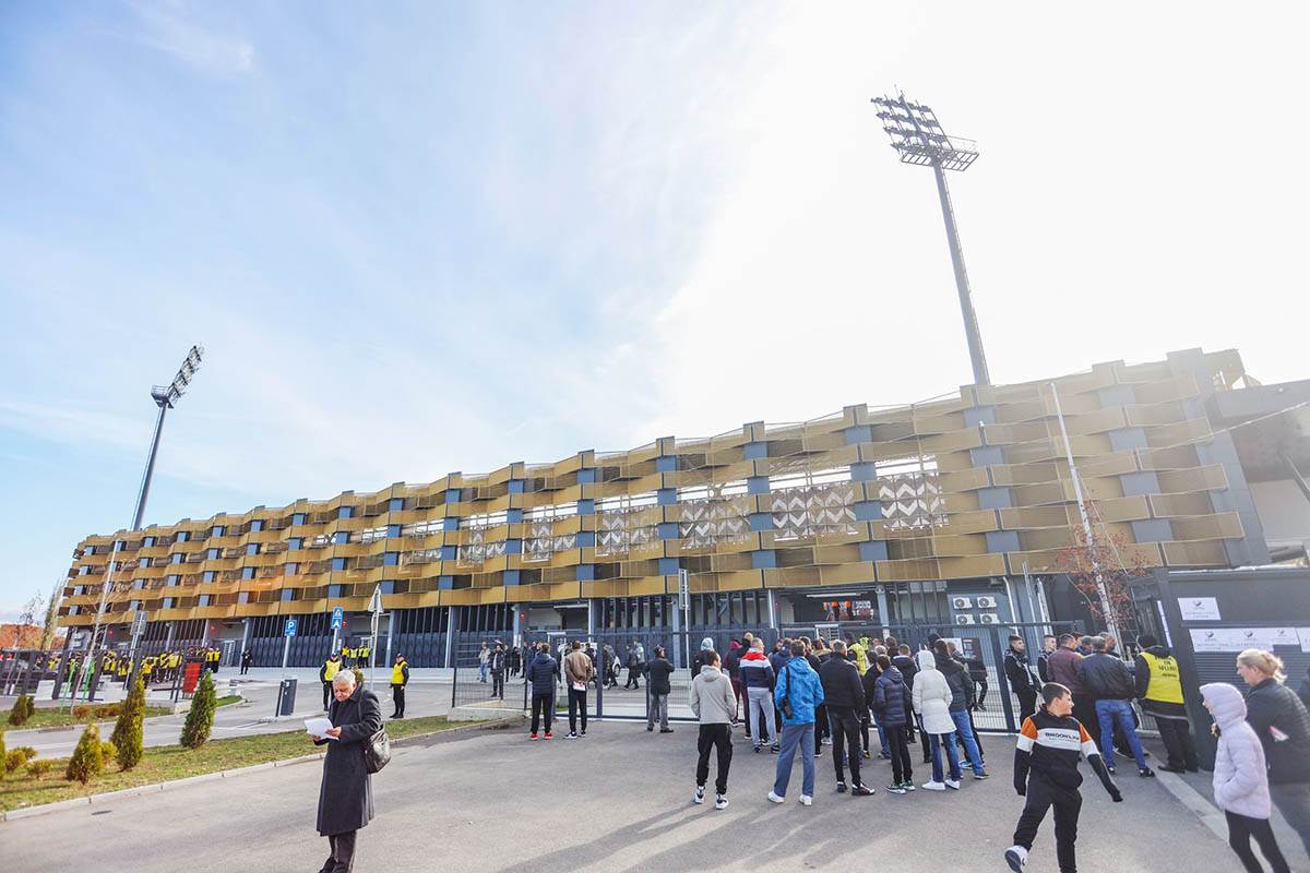 Gradski stadion Dubocica (3).jpg