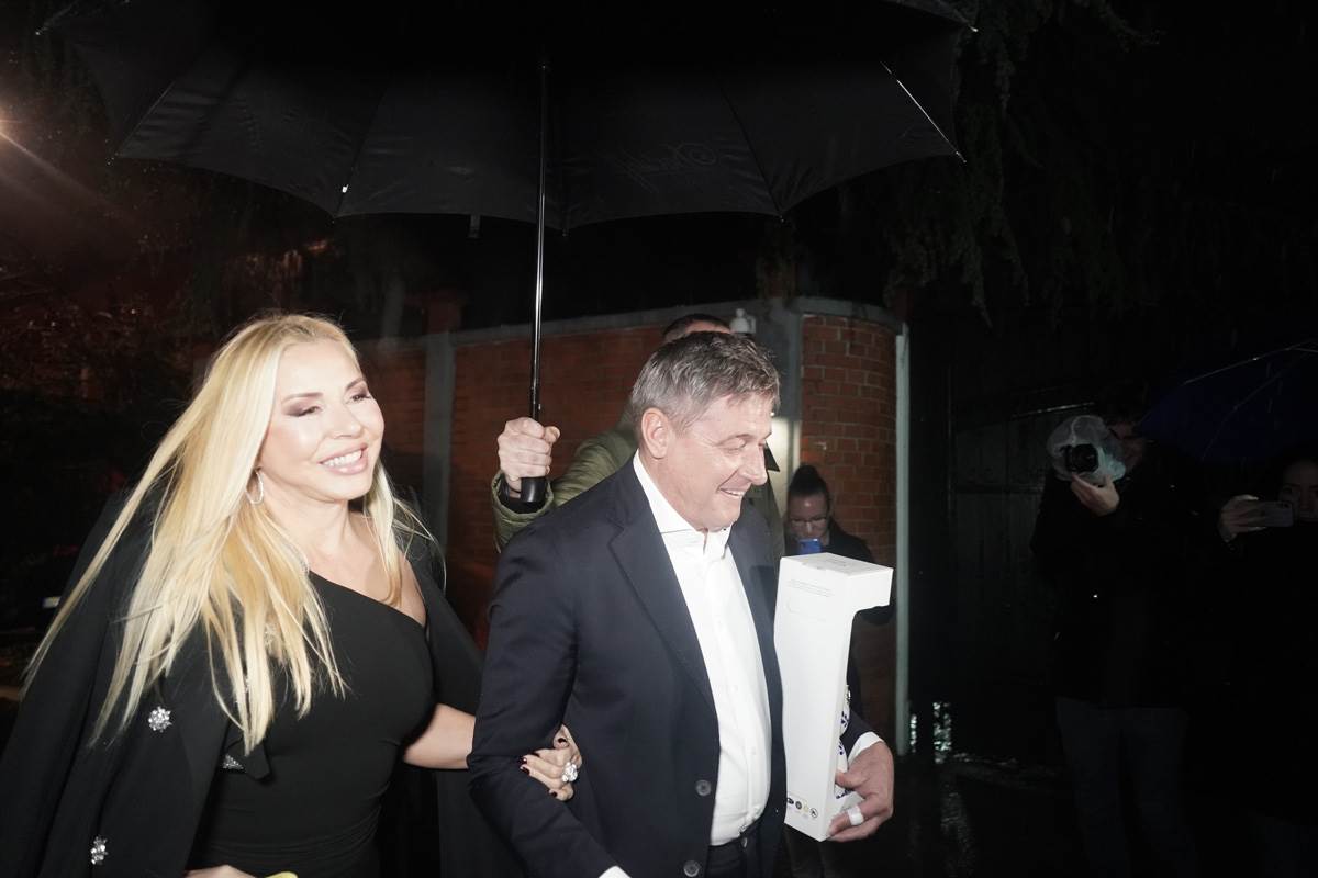 Dragan Stojković Piksi sa suprugom Snežanom (2).jpg