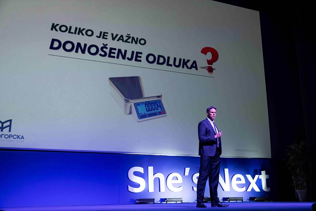 Predrag Đurić, autori Goran Srdanov i Boško Karanović copy.jpg