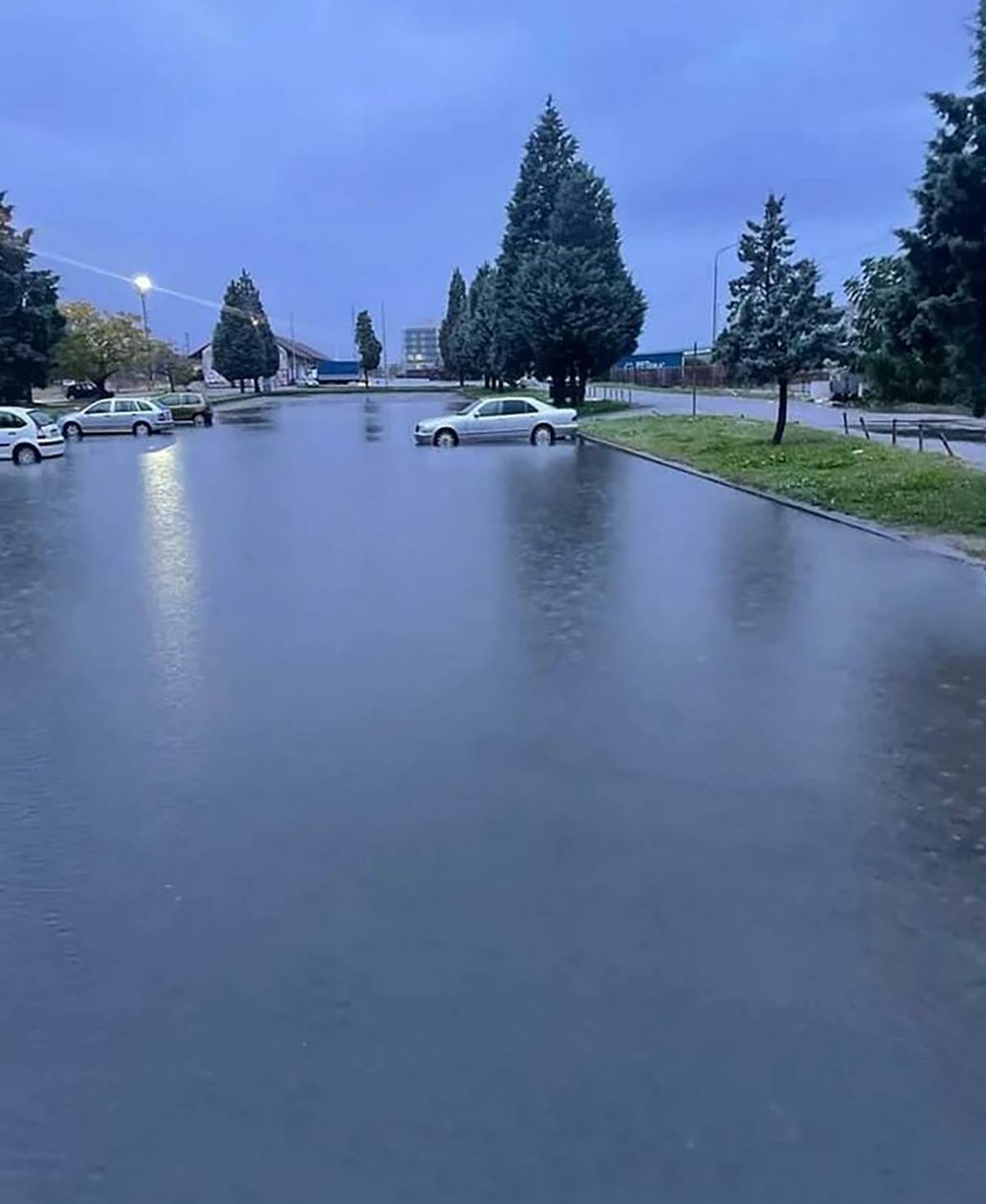 U CRNOJ GORI Poplavljene kuće i mostovi (4).jpg