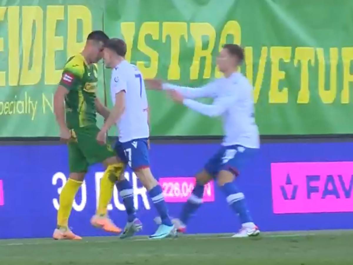 kako je Livaja uhvatio za vrat Ercega (3).jpg