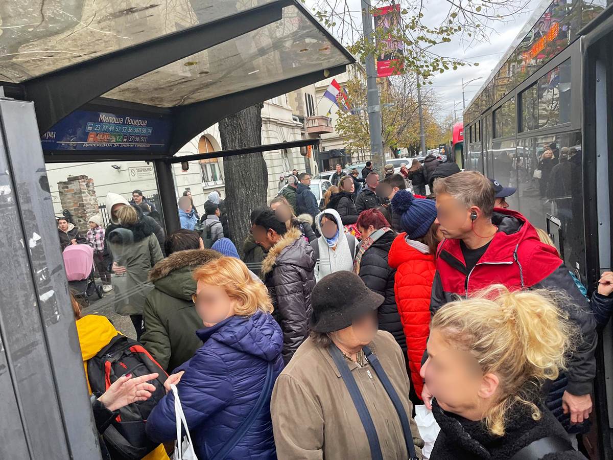 Autobus udario ženu u Kneza Miloša