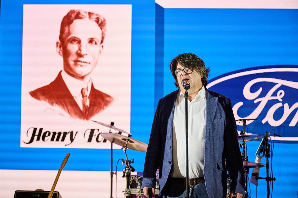 ford120 43 (Large).jpg